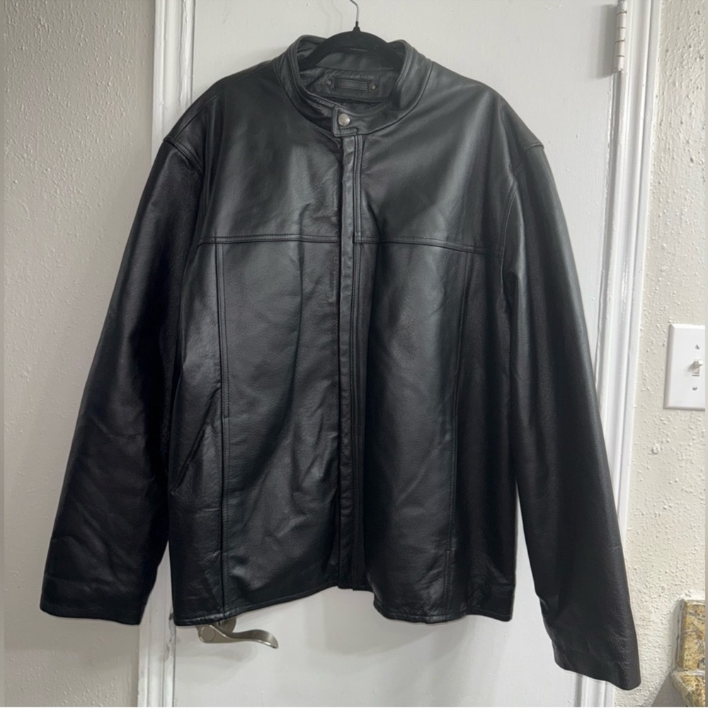 MAX USA LEATHER JACKET  Men's Black Leather Jacket.